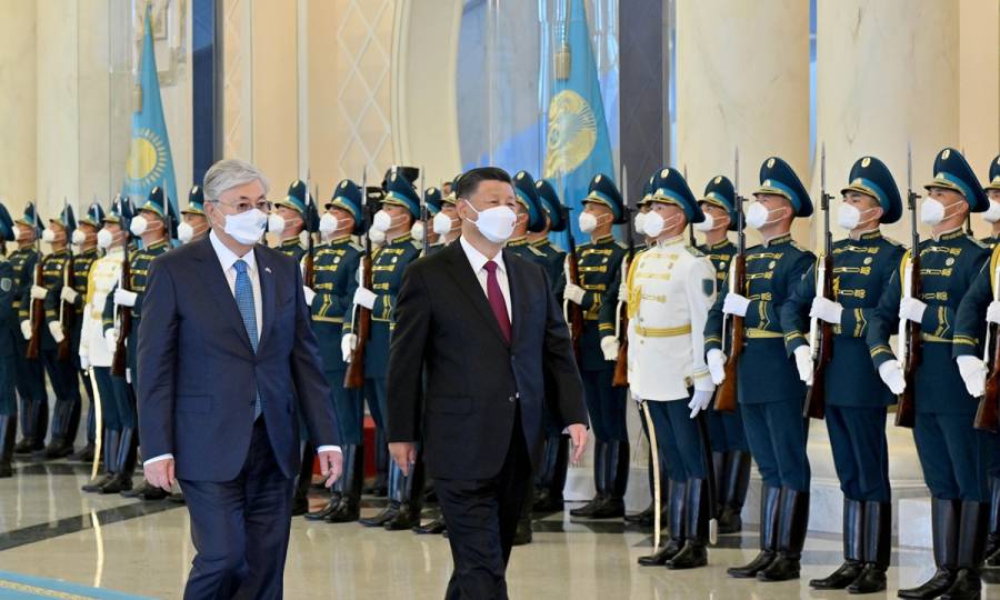 （XHDW）（1）习近平出席哈萨克斯坦总统托卡耶夫举行的欢迎仪式